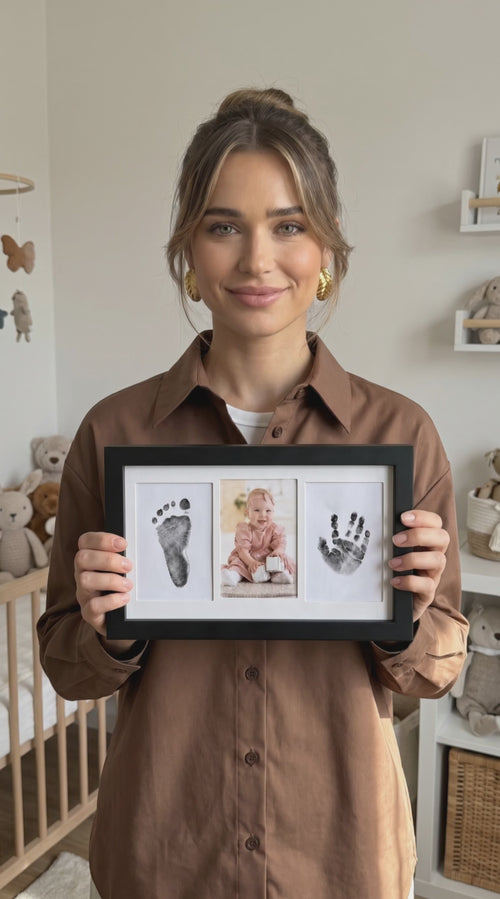 Kiddospot's inkless newborn handprint and footprint kit with black frame product review by a parent. 
